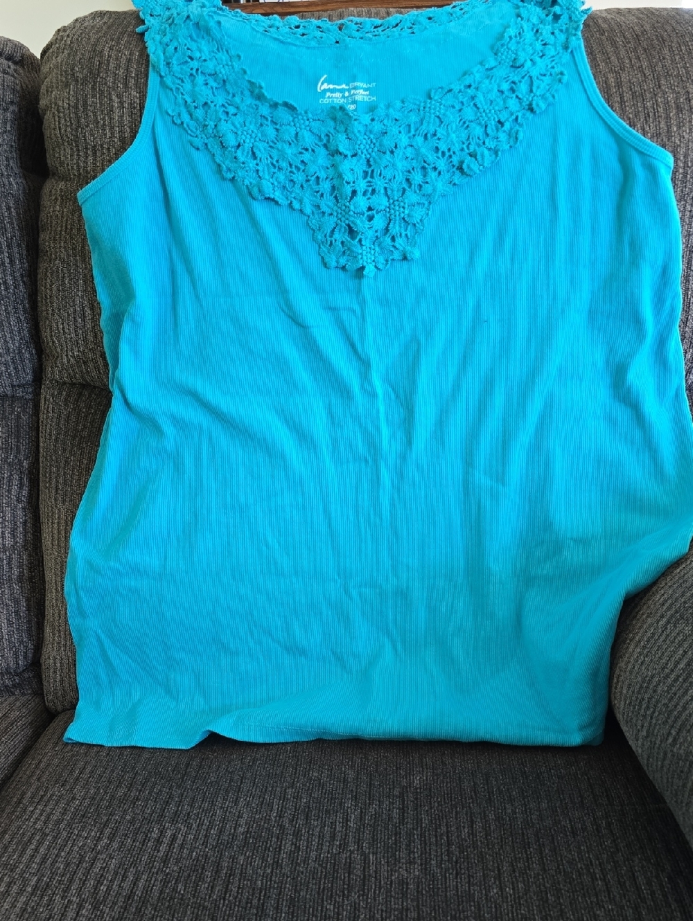Crochet Yoke Turquoise Sleeveless Women's Top